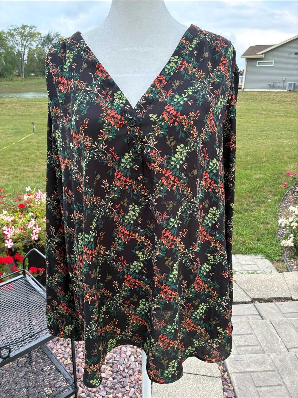 Maurices Black Floral V-Neck Long Sleeve Blouse 2X